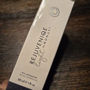 Monat Rejuveniqe Light Oil Intensive